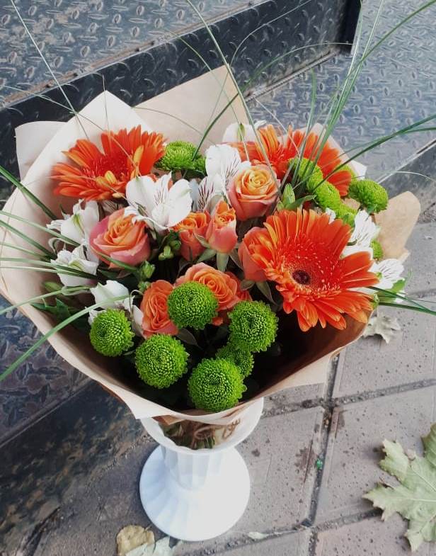 Букет цветов из: Герберы, Хризантемы, Альстромерии и Розы в Чонтауле