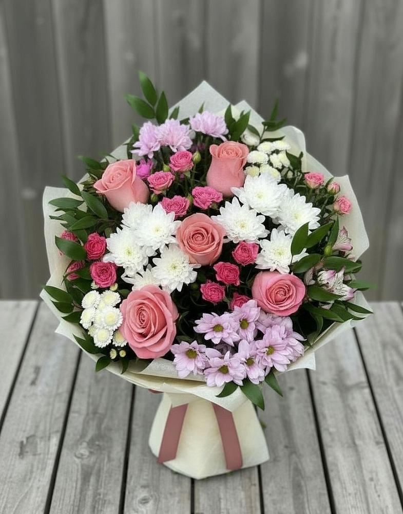 Букет цветов из: Альстромерии, Гвоздики, Розы и Хризантемы в Чонтауле