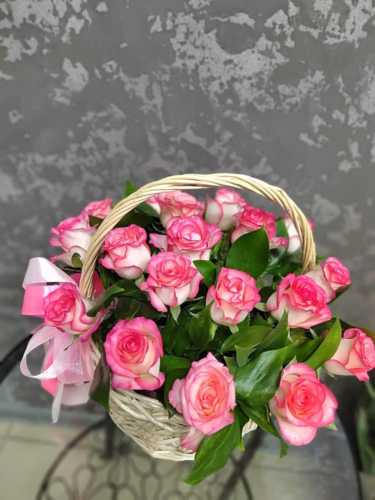 Цветочная композиция из Розы в корзине в Чонтауле