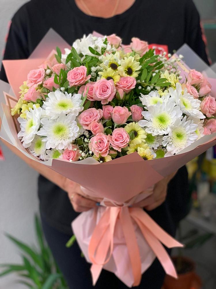 Букет цветов из: Розы и Хризантемы в Чонтауле