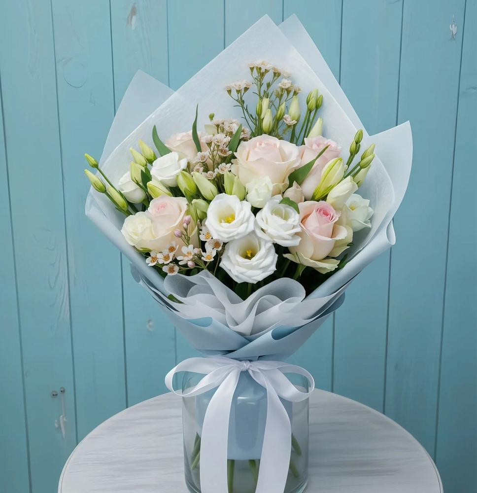 Букет цветов из: Розы и Лизиантусы в Чонтауле