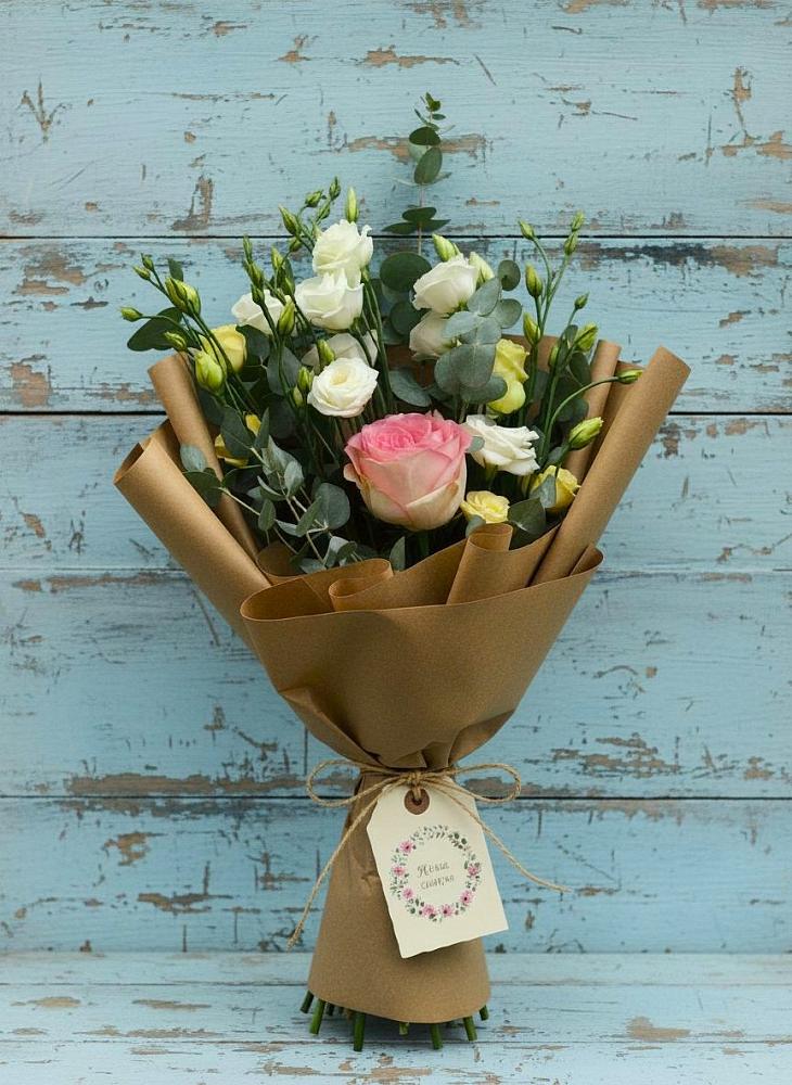 Букет цветов из: Розы и Лизиантусы в Чонтауле