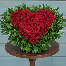 Цветочная композиция из Розы в виде сердца в Чонтауле