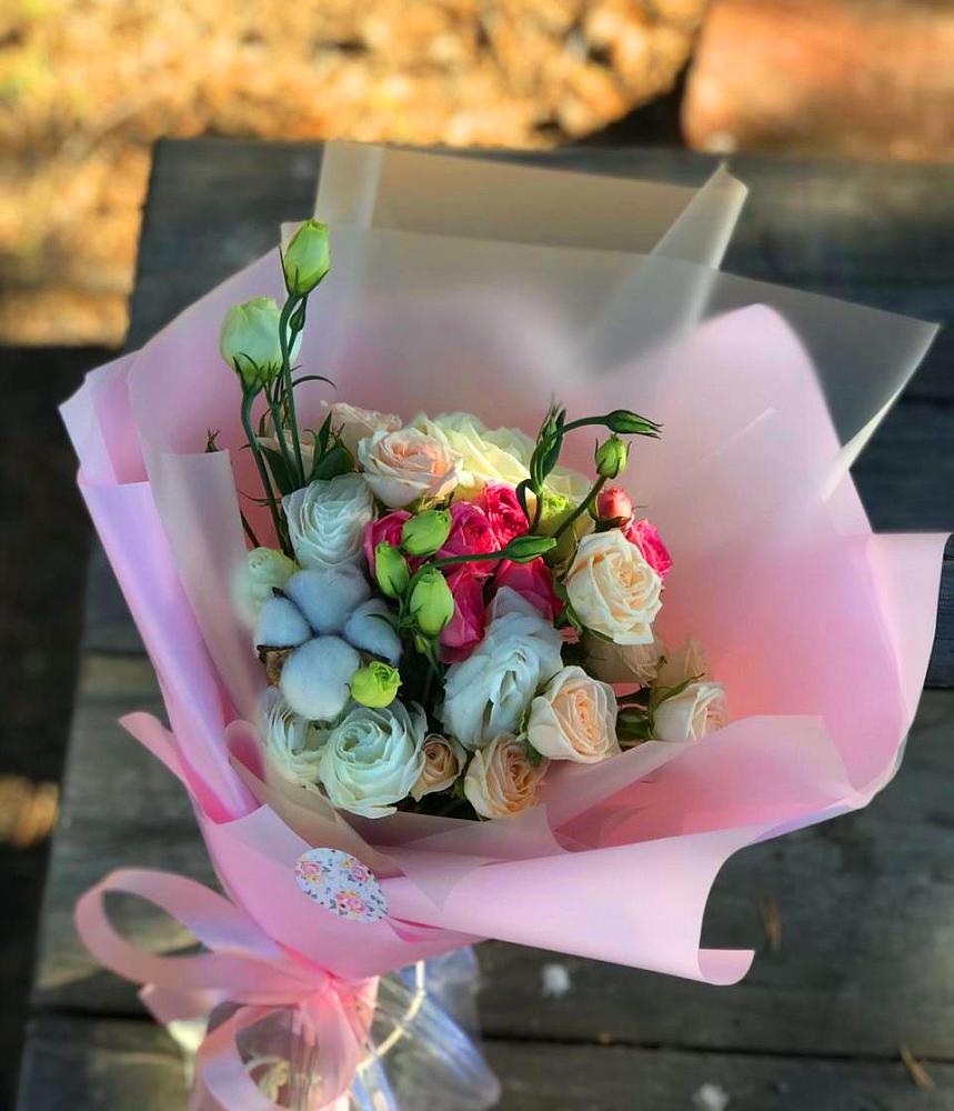 Букет цветов из: Розы и Лизиантусы в Чонтауле