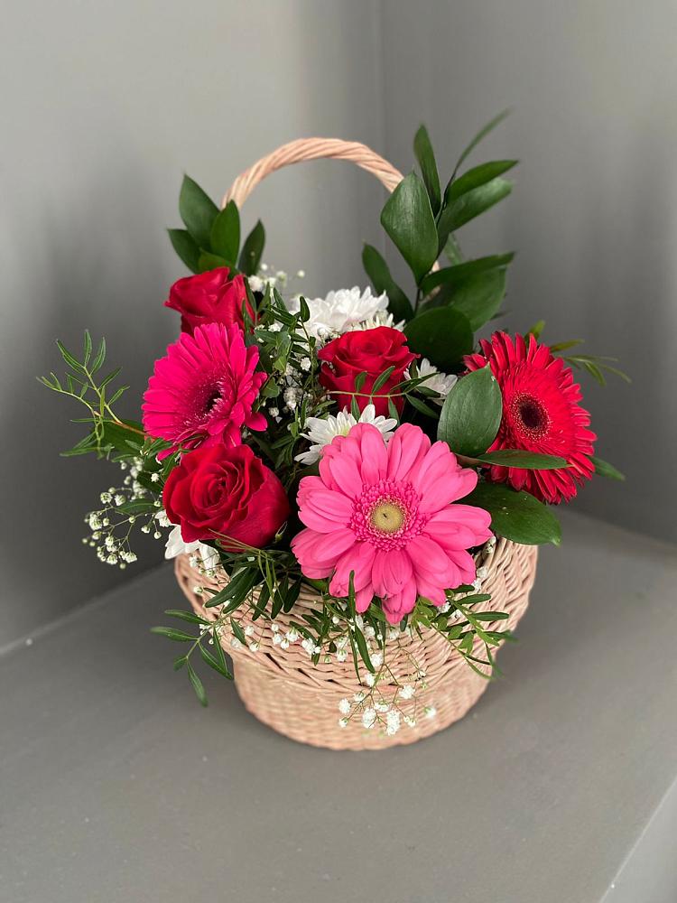 Цветочная композиция из Розы, Хризантемы и Герберы в корзине в Чонтауле