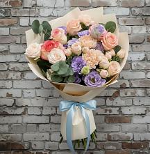 Букет цветов из:  Розы, Лизиантусы и Гвоздики в Чонтауле