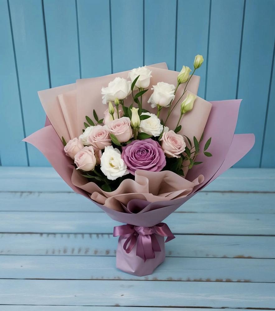 Букет цветов из: Розы и Лизиантусы в Чонтауле